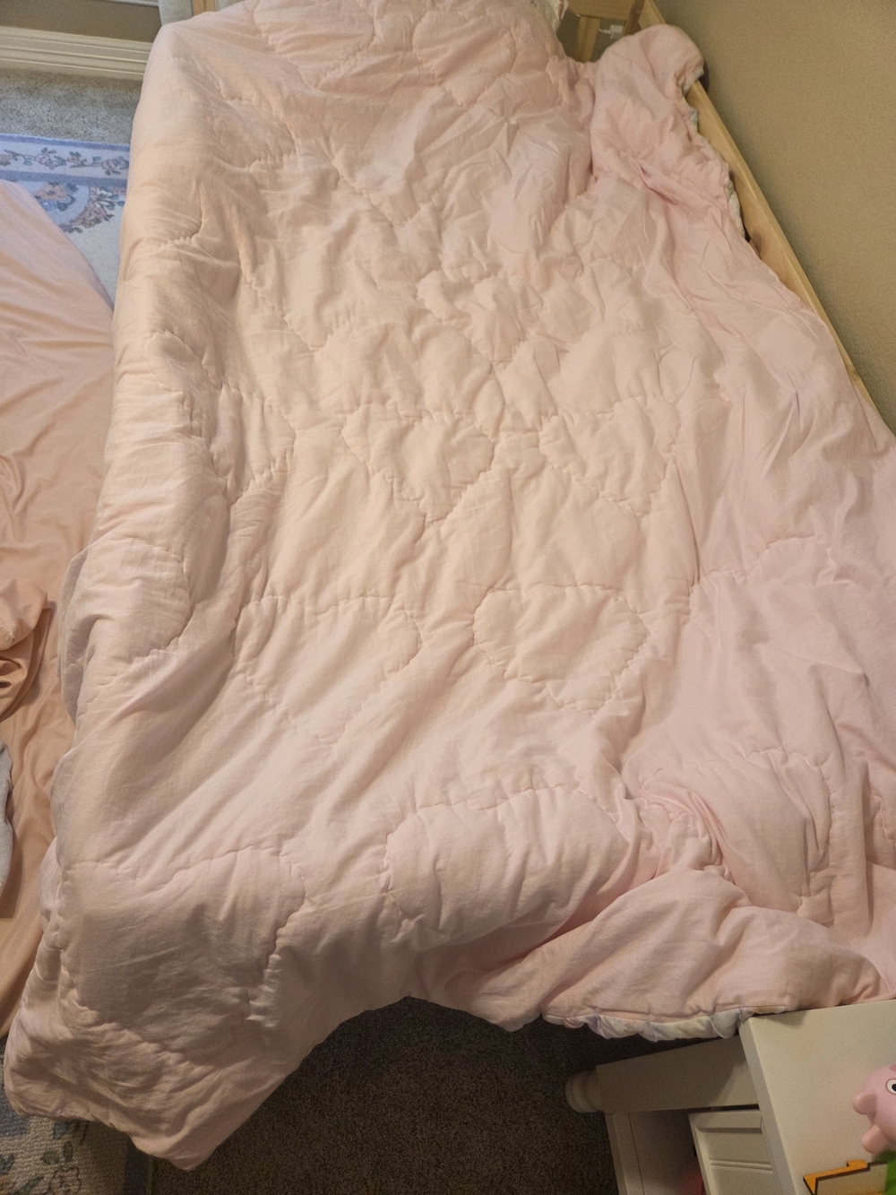 Pottery Barn Kids Textured Tie Dye Heart Comforter & Pillowcase - Pink & Pastel - Picture 3 of 7